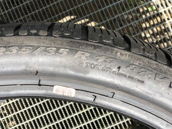 set 2 anvelope 235/35 R19 sh iarna Pirelli 7.5mm cu garantie [5]