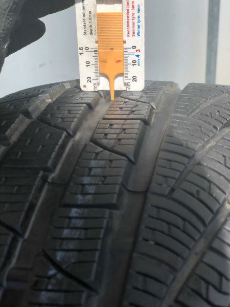 set 2 anvelope 235/35 R19 sh iarna Pirelli 7.5mm cu garantie [6]