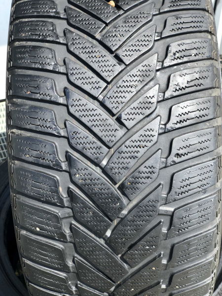 Anvelopa 245/45 R18 RunFlat sh iarna Dunlop 6.5mm cu garantie [1]