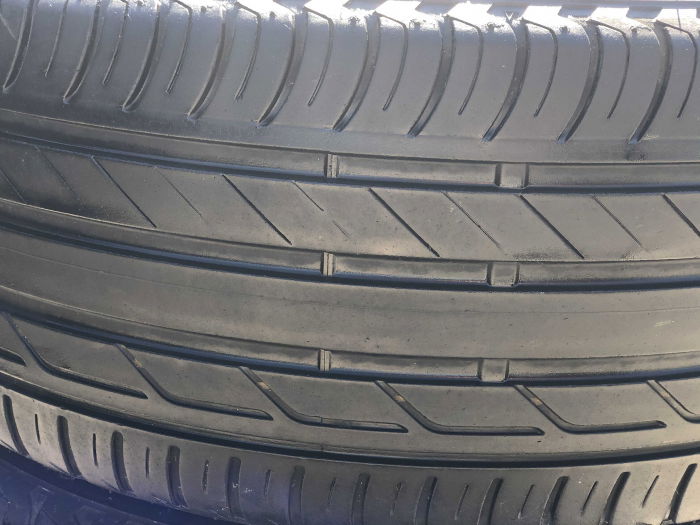 set 2 anvelope 215/50 R18 sh vara Bridgestone 5mm cu garantie [2]
