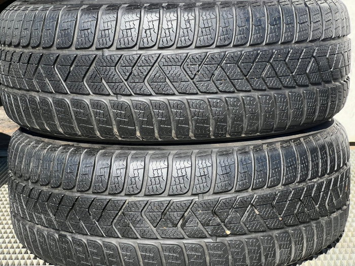 set 2 Anvelope 215/55 R17 98V sh iarna Pirelli 7mm cu garantie [1]