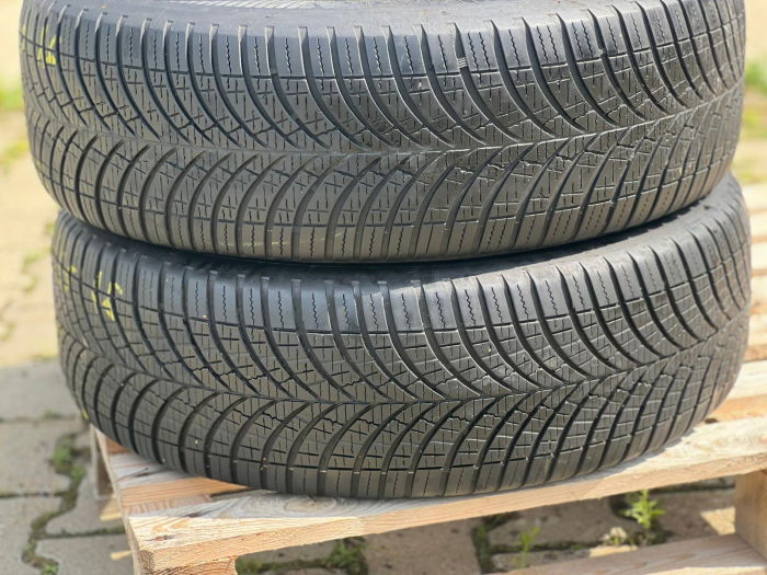 set 2 anvelope 215/65 R16 102H sh iarna Goodyear 6.5mm cu garantie [1]