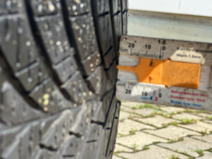 set 2 anvelope 215/65 R16 102H sh iarna Goodyear 6.5mm cu garantie [6]