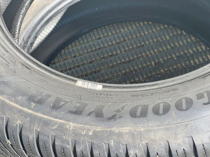 set 2 anvelope 215/60 R17 100H sh vara Goodyear 7mm cu garantie [4]