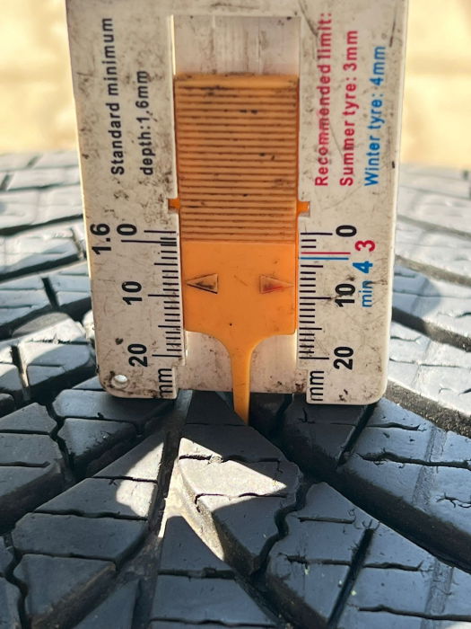 set 2 anvelope 215/60 R17 100H sh vara Goodyear 7mm cu garantie [7]