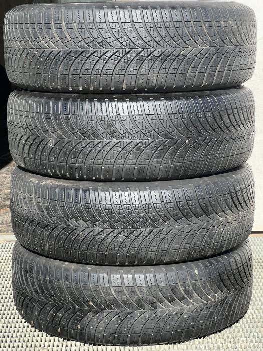 set 4 anvelope 215/65 R16 102H sh iarna Goodyear 6.5mm cu garantie [1]