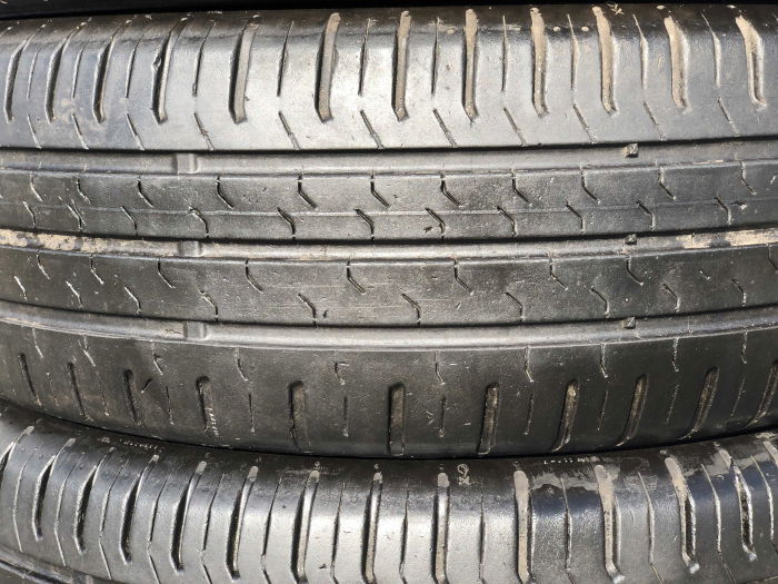 set 4 anvelope 185/70 R14 88T sh vara Continental  6.5mm cu garantie [3]