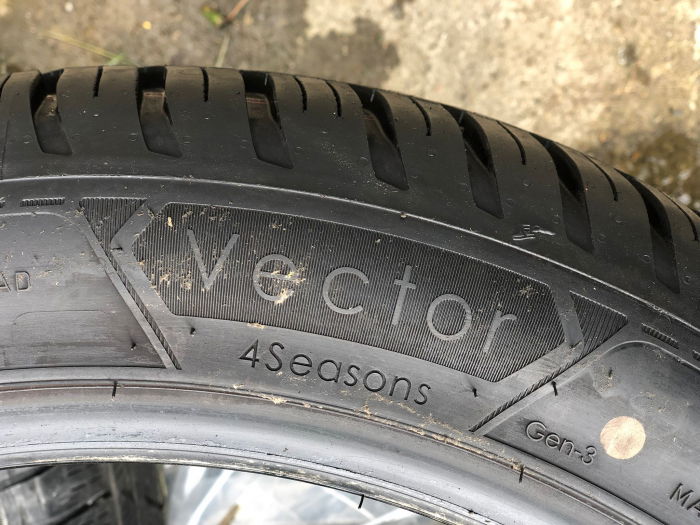 Anvelopa 235/45 R17 97Y nou iarna Goodyear cu garantie [7]