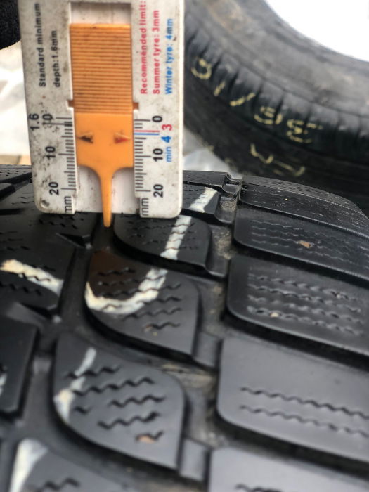 Anvelopa 225/50 R17 94H sh iarna Runflat Bridgestone 5mm cu garantie [6]