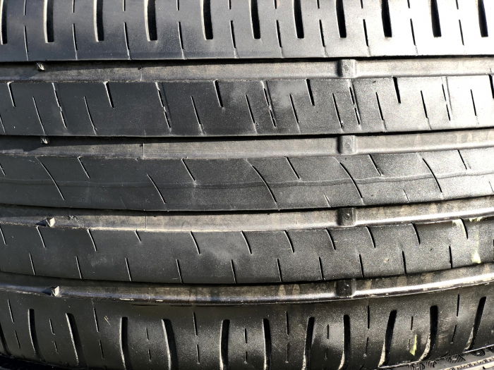 Set 2 anvelope 245/40 R19 98Y XL sh vara Barum 6mm cu garantie [2]