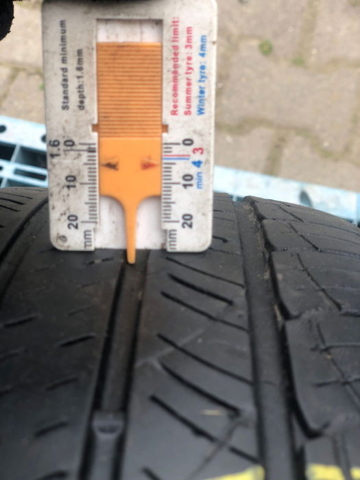 Anvelopa 215/65 R16 98H sh vara M+S Michelin 5mm cu garantie [6]