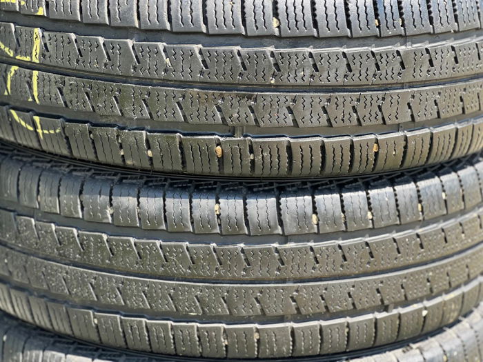 set 4 anvelope 215/75 R16C 116/114R sh iarna Nexen 7mm cu garantie [3]