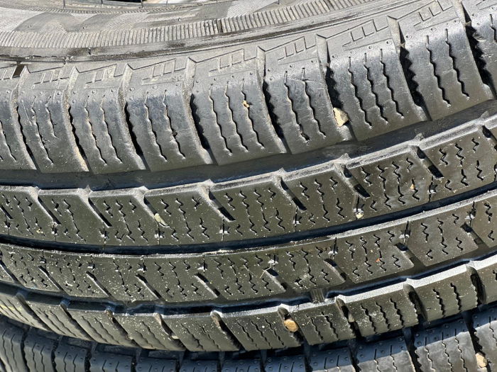 set 4 anvelope 215/75 R16C 116/114R sh iarna Nexen 7mm cu garantie [5]