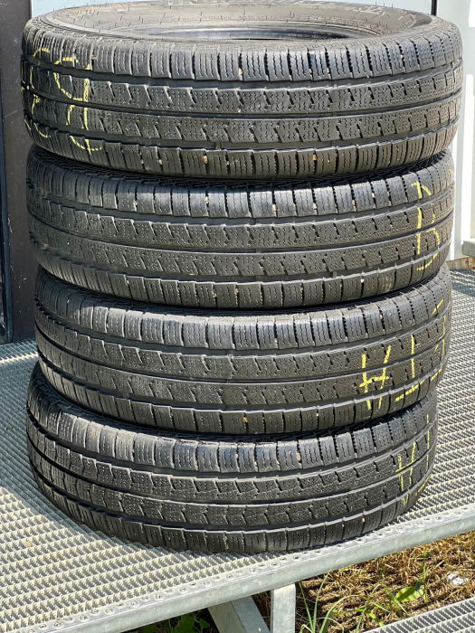 set 4 anvelope 215/75 R16C 116/114R sh iarna Nexen 7mm cu garantie [1]