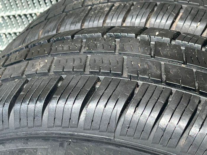 set 2 anvelope 195/75 R16C 107/105R sh iarna Hankook 6mm cu garantie [3]