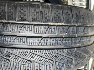 set 2 anvelope 235/35 R19 sh iarna Pirelli 7.5mm cu garantie [1]