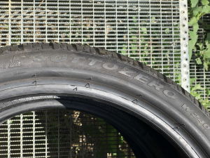 set 2 anvelope 235/35 R19 sh iarna Pirelli 7.5mm cu garantie [3]
