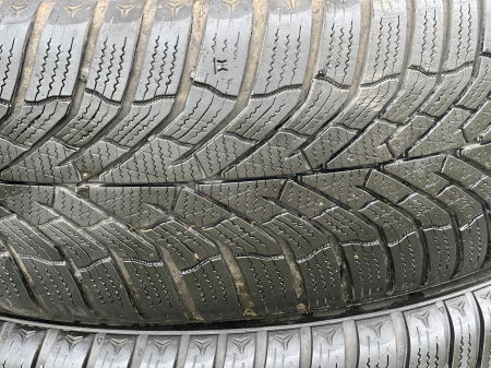 set 2 anvelope 215/60 R17 100V sh iarna Kumho 7.5mm cu garantie [1]