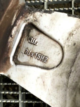 set 4 jante aliaj BMW R15 7Jx15H2 ET35 72.6 5x120 second cu garantie [3]