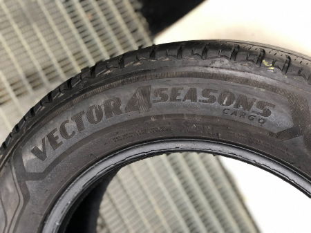 Anvelopa 205/65 R16C 107/105T sh iarna Goodyear 5 mm cu garantie [3]