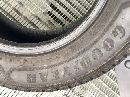 Anvelopa 205/65 R16C 107/105T sh iarna Goodyear 5 mm cu garantie [4]