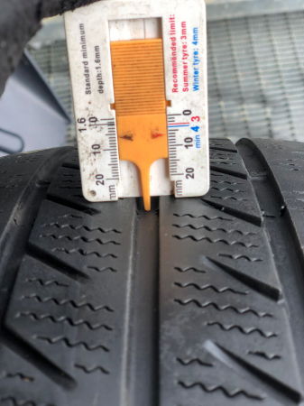 Anvelopa 205/65 R16C 107/105T sh iarna Goodyear 5 mm cu garantie [5]