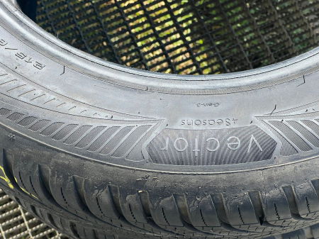 set 2 anvelope 215/60 R17 100H sh vara Goodyear 7mm cu garantie [5]