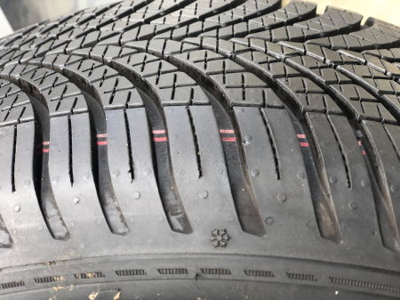 Anvelopa 235/45 R17 97Y nou iarna Goodyear cu garantie [4]
