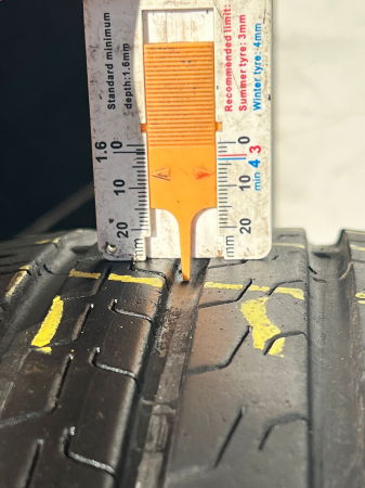 set 4 anvelope 185/65 R15 88H sh vara Continental 6.5mm cu garantie [8]