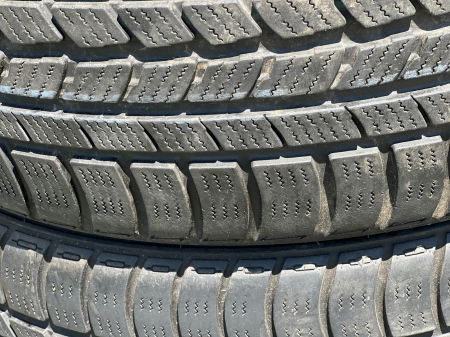 set 2 anvelope 205/50 r17 93V sh iarna Roadstone 7mm cu garantie [2]