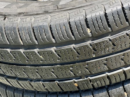 set 4 anvelope 215/75 R16C 116/114R sh iarna Nexen 7mm cu garantie [4]