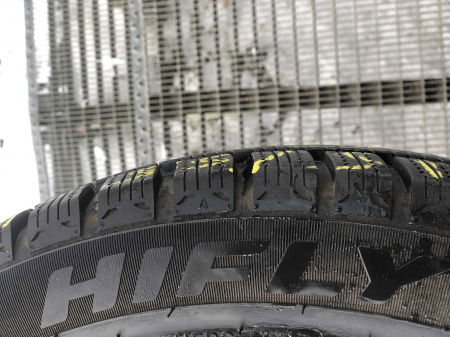set 2 anvelope 215/55 R18 95H sh iarna Hifly 6.5-7mm cu garantie [4]