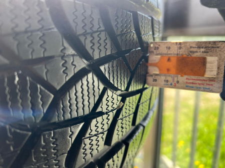 set 4 anvelope 235/50 R20 104T sh iarna Goodyear 7.5mm cu garantie [7]