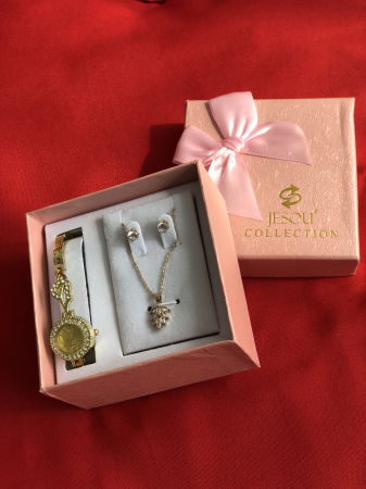 Set simplu 3 buc pentru femei ceas, doi cercei, colier, cutie roz [6]