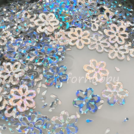 Accesorii craft - paiete-flori-decupate-11mm-5g-argintiu-holograma