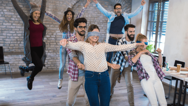 12 jocuri de team building amuzante: Cum să te distrezi împreună cu echipa