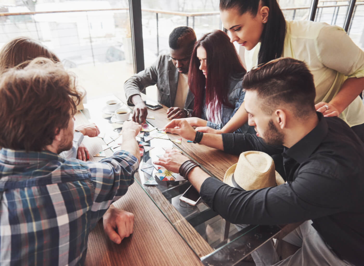 Distractie la Orice Varsta. Alege Jocuri de Societate Traduse si Adaptate