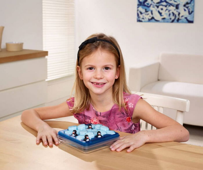 Penguins Pool Party [5]