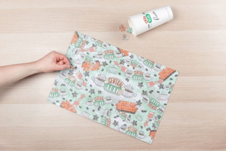 Puzzle 400 piese Friends - Central Perk [1]