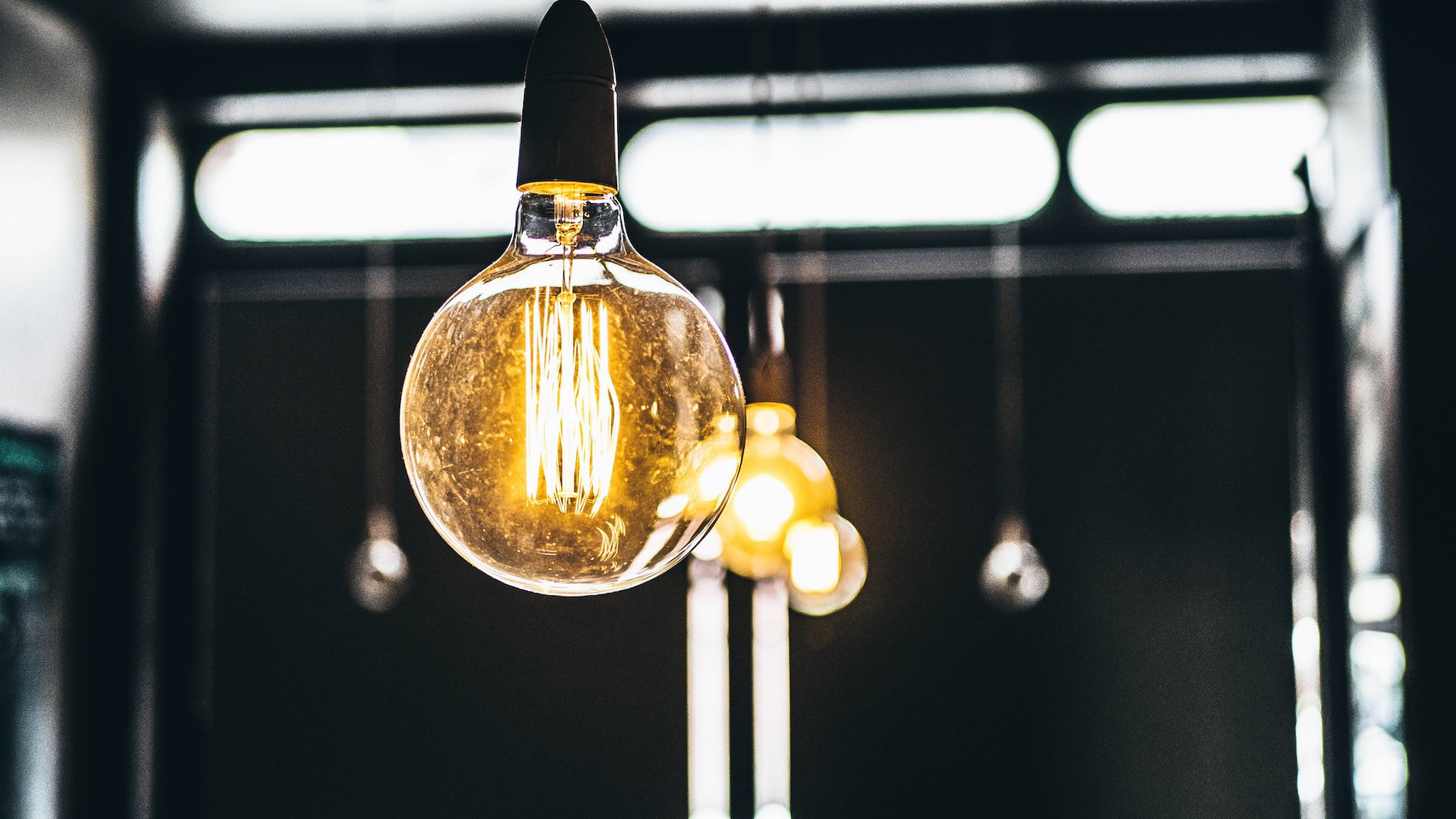Generator de curent folosit pentru alimentarea consumatorilor electrici