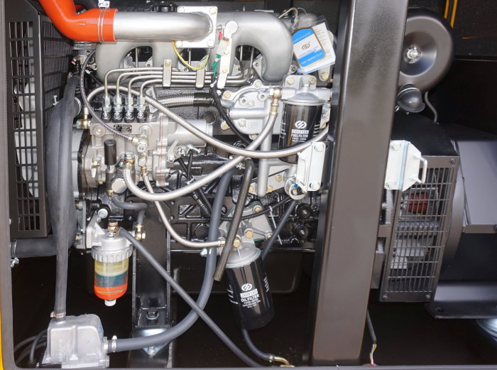 Generator insonorizat Stager YDY61S3  61kVA, 49 kw, 79A, 1500rpm, trifazat, diesel [5]