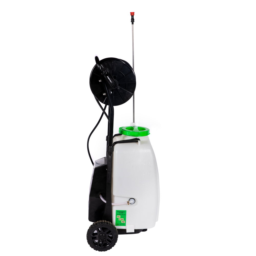 Pulverizator Micul Fermier cu acumulator si roti, bazin de 40L, furtun 30 m, lance telescopica [10]