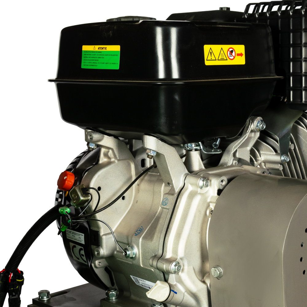 Tocator de crengi Micul Fermier, motor benzina 15 CP, cu carlig de remorcare, 150 mm diametru maxim de taiere, pentru rumegus [9]