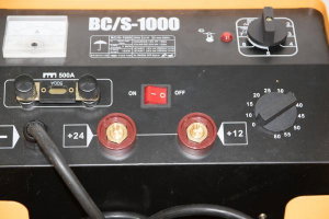 CD 1000 - Robot si redresor auto trifazat GIANT (BCS 1000) [1]