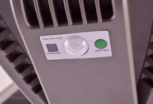 Corp iluminat stradal LED 60 W cu panou solar, acumulator si telecomanda [1]