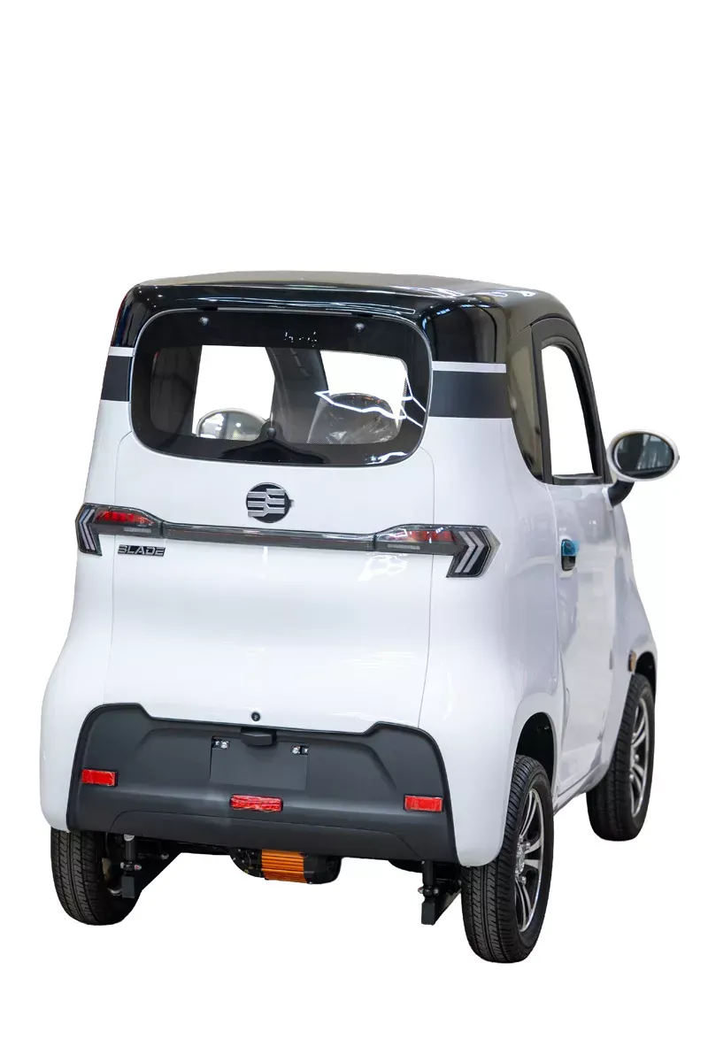 Masina electrica fara permis BLADE CITY Plus Alb-Negru cu aer conditionat [16]