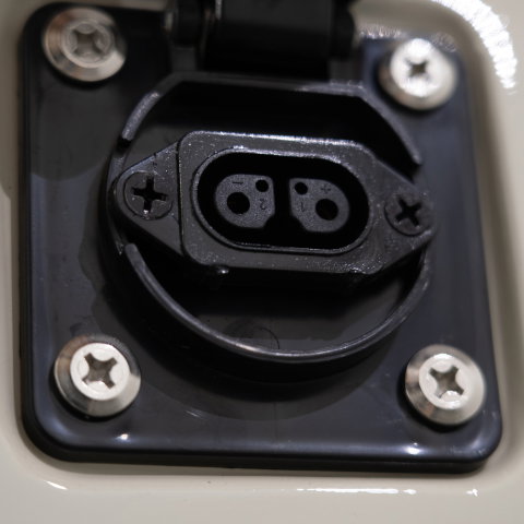 Mașină electrică RURIS PILOT GT500A Albă, 2000W, baterie 72V 58Ah, autonomie până la 70 km, 2 locuri [26]