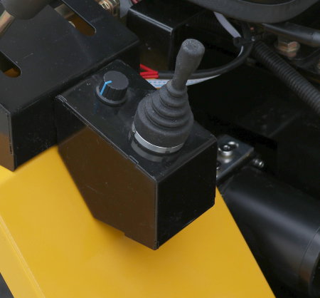 Mini tractor ProGARDEN Campo T12618 45600S12618 4x4, 12CP, diesel, ridicare hidraulica spate [6]