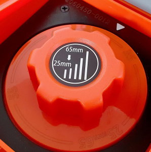 Redback RM24A-15, robot pentru tuns gazonul, acumulator 4Ah, latime taiere 24cm, max. 1500m2 [7]