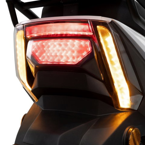 Scuter electric RURIS PILOT SX720A Alb, 2500W, baterie 72V 32Ah, autonomie până la 92 km [8]